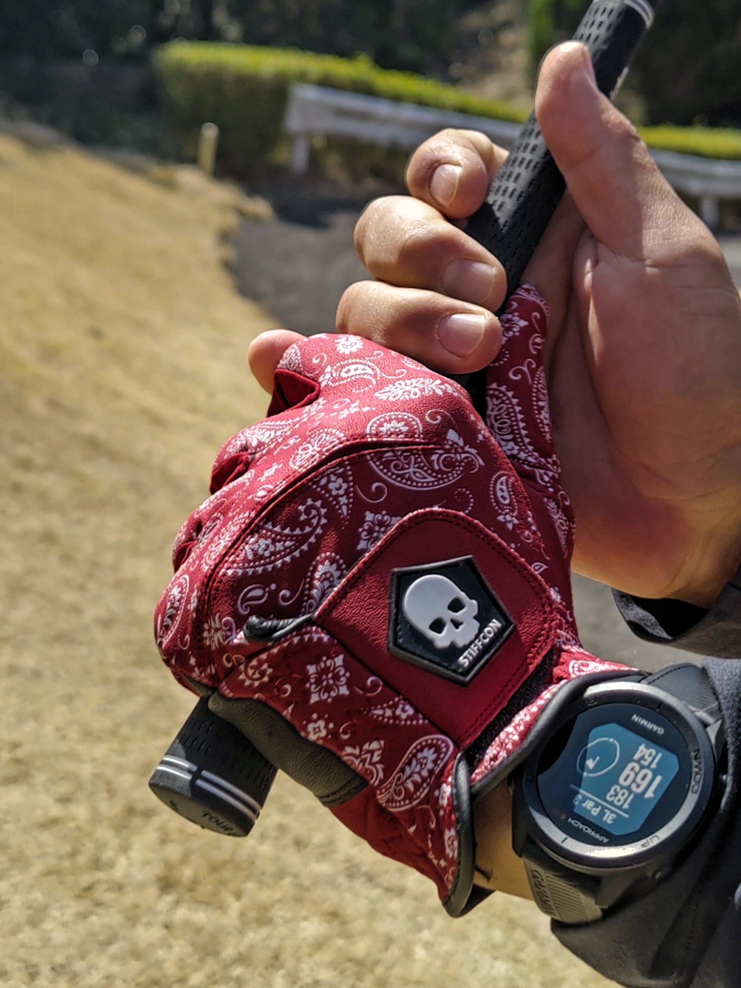 FLUO PAISLEY RED メンズ赤ゴルフグローブ フルオ_ペイズリーレッド V5