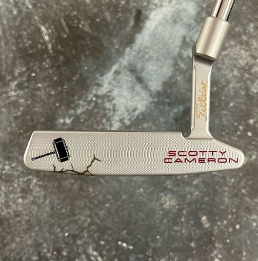 鉄槌!スコッティキャメロン 33.5インチパター サテン仕上げハンマーデザイン