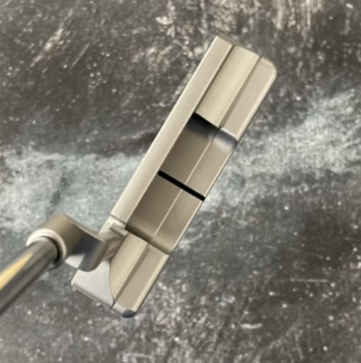 鉄槌!スコッティキャメロン 33.5インチパター サテン仕上げハンマーデザイン