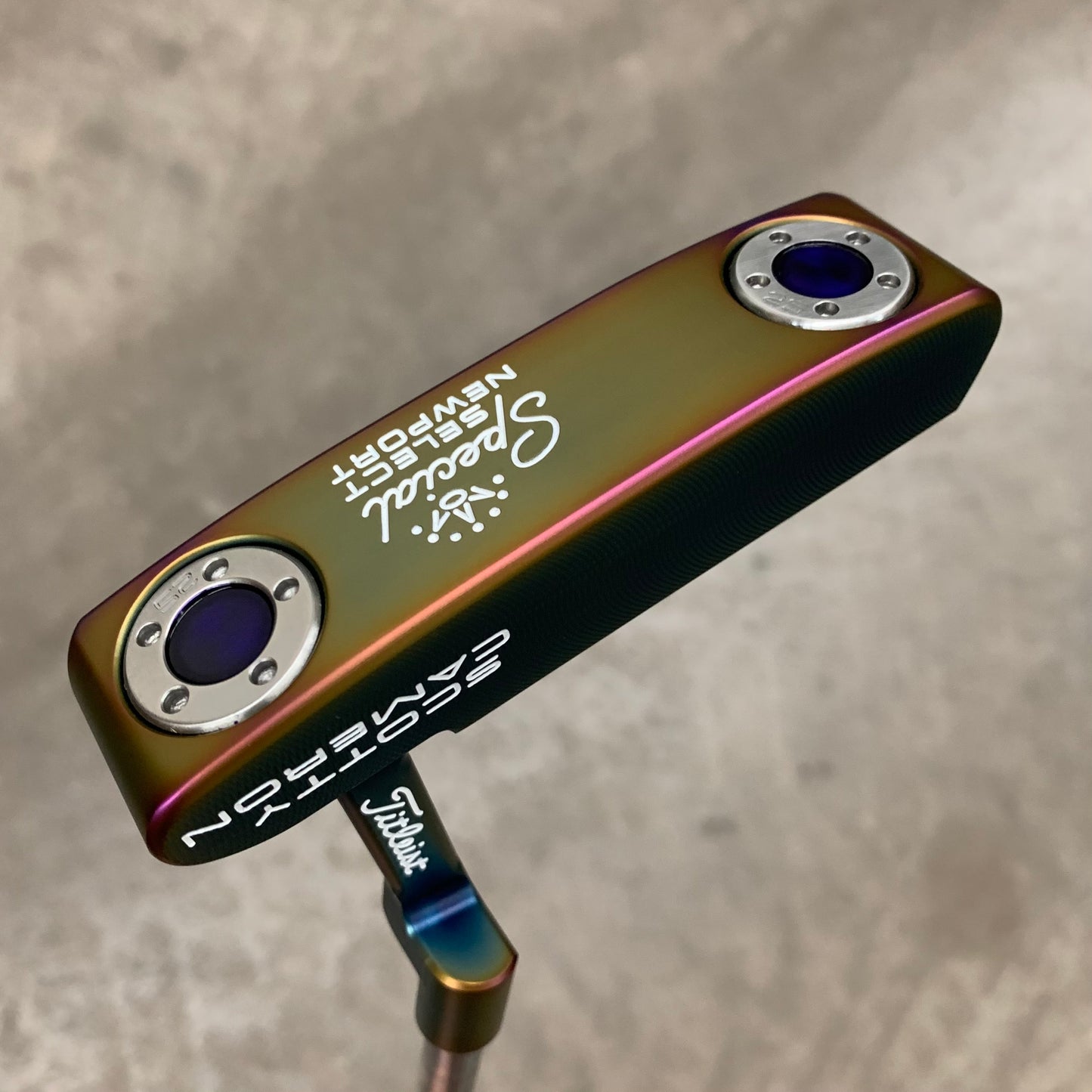 実弾リム搭載!スコッティキャメロン 33.5インチパター レインボーPVD仕上げ