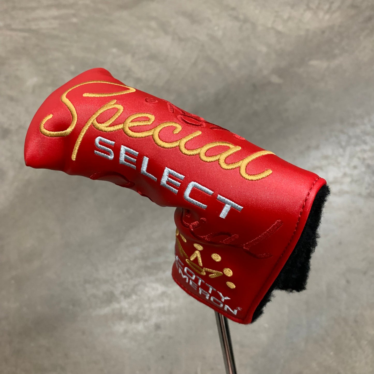 実弾リム搭載!スコッティキャメロン 33.5インチパター レインボーPVD仕上げ