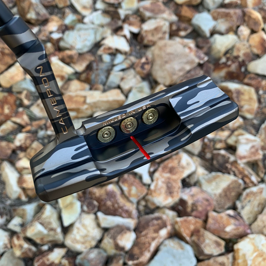 実弾リム搭載!スコッティキャメロン 33.5インチパター ブラックPVD+レーザーエッチングカモフラ仕上げ