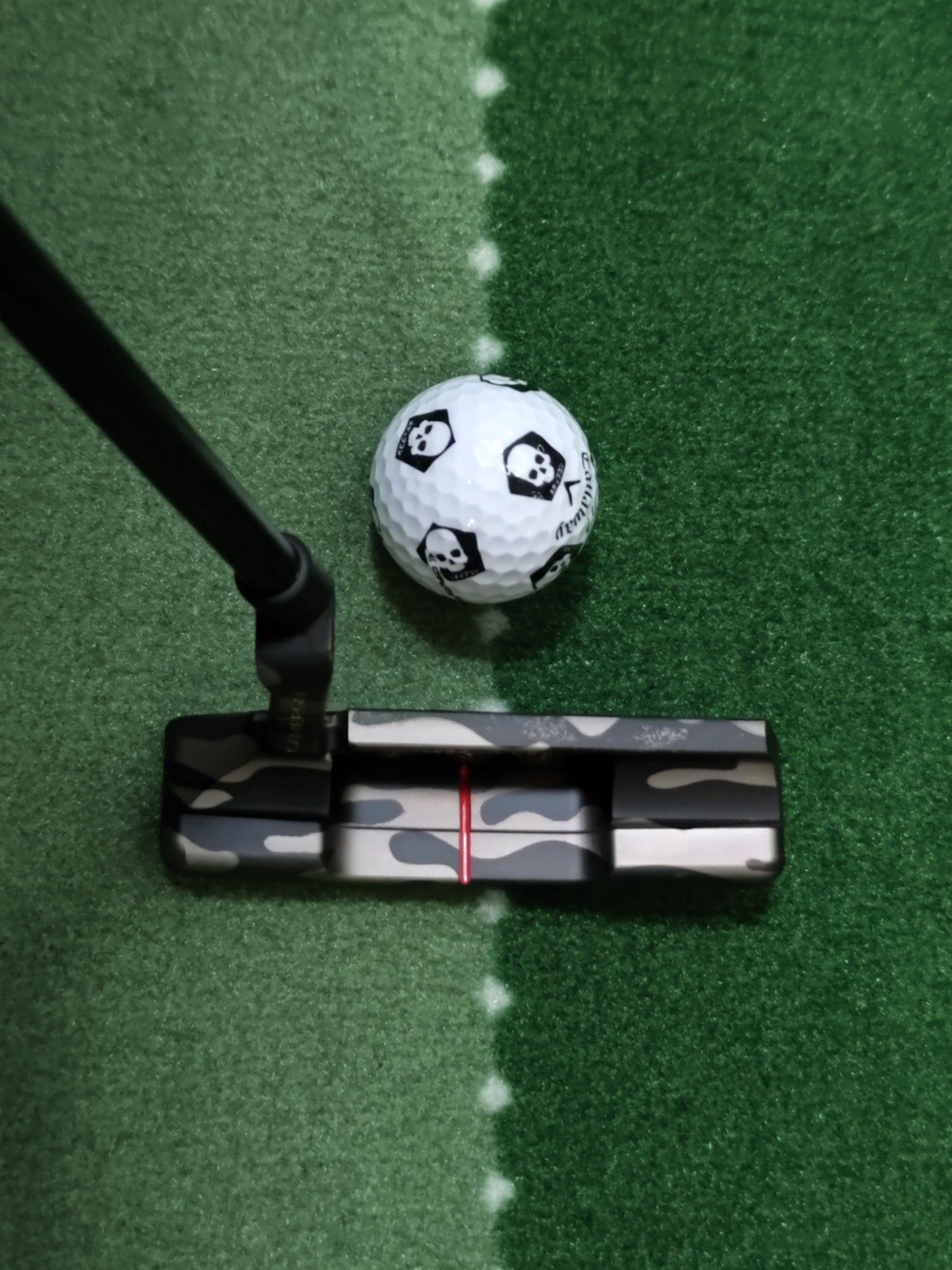 実弾リム搭載!スコッティキャメロン 33.5インチパター ブラックPVD+レーザーエッチングカモフラ仕上げ