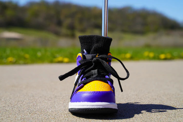 Sneaker putter cover/Jordan 1 Mid [IOWA HAWKEYE]