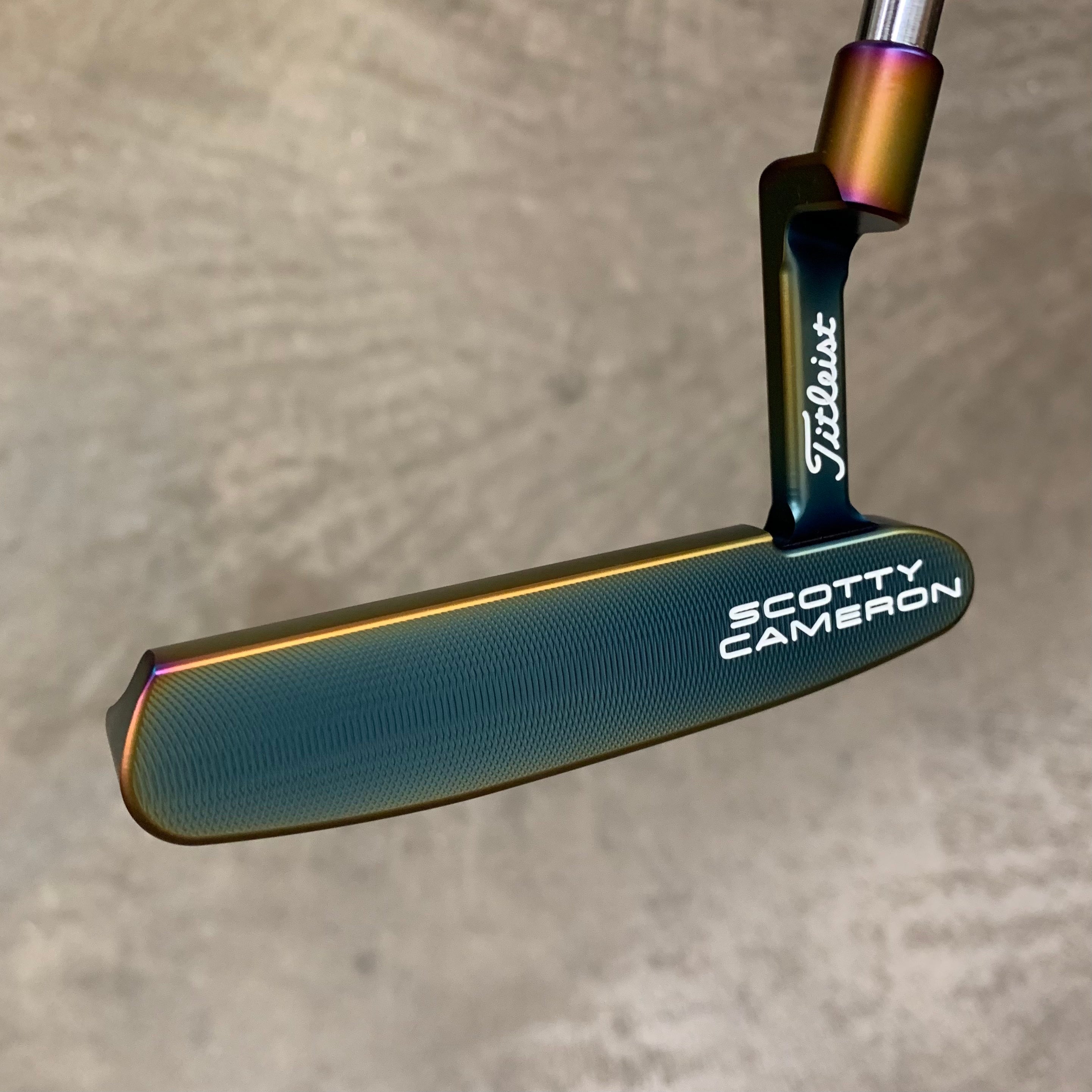 Equipped with live bullet rim! Scotty Cameron 33.5 inch putter rainbow –  STIFFCON