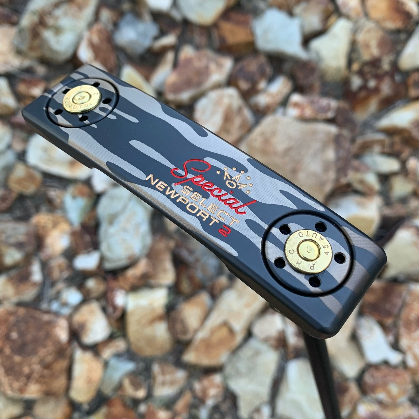 Equipped with live bullet rim! Scotty Cameron 33.5 inch putter black PVD + laser etched camouflage finish